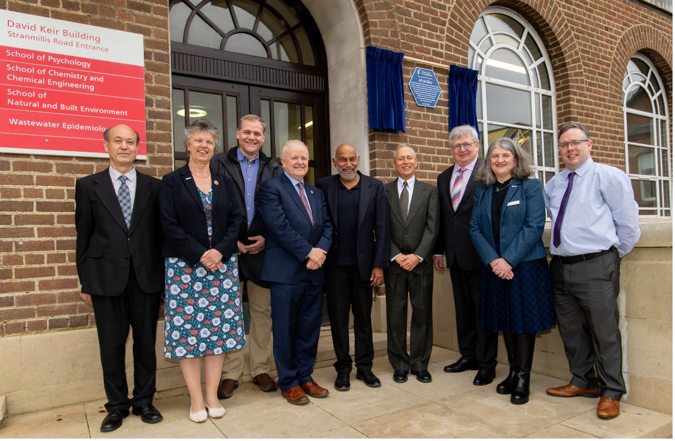 Prof. AP de Silva and guest in front of the newly unveiled National Chemical Landmark